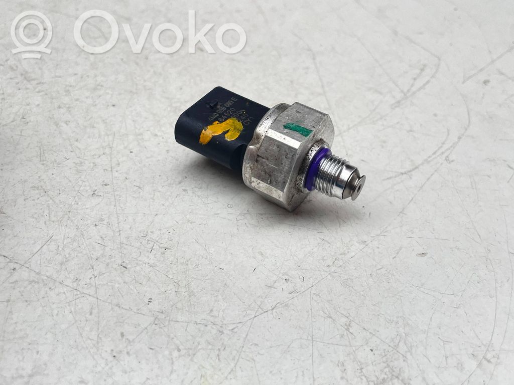 Volkswagen Golf VIII Fanghaken Verriegelung Heckscheibenschloss 