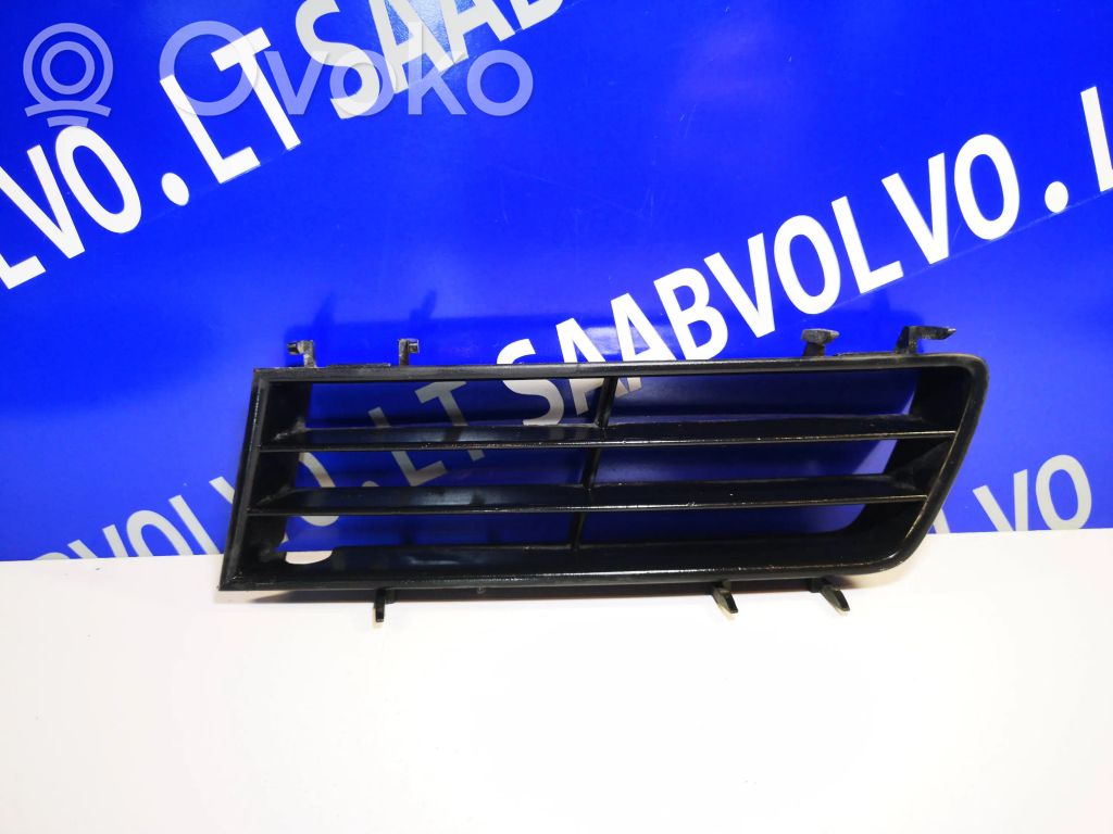 Front grill   4561056