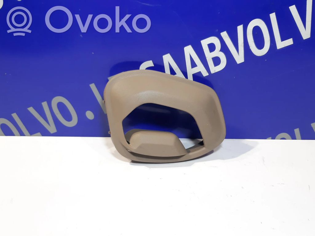 Volvo S60 Kita salono detalė 
