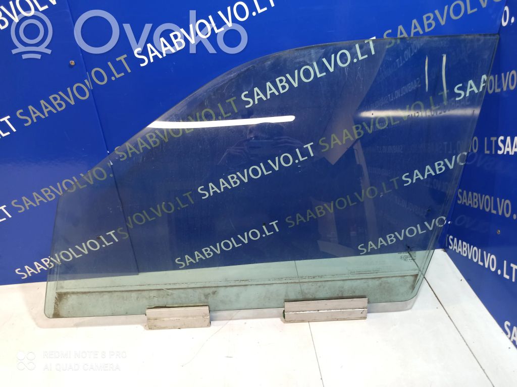 Saab 95 - 96 priekšējo durvju stikls (četrdurvju mašīnai) 