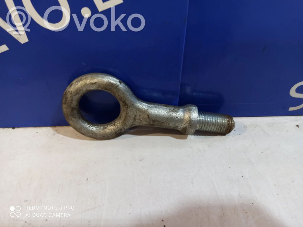 Volvo V50 Anillo de remolque 
