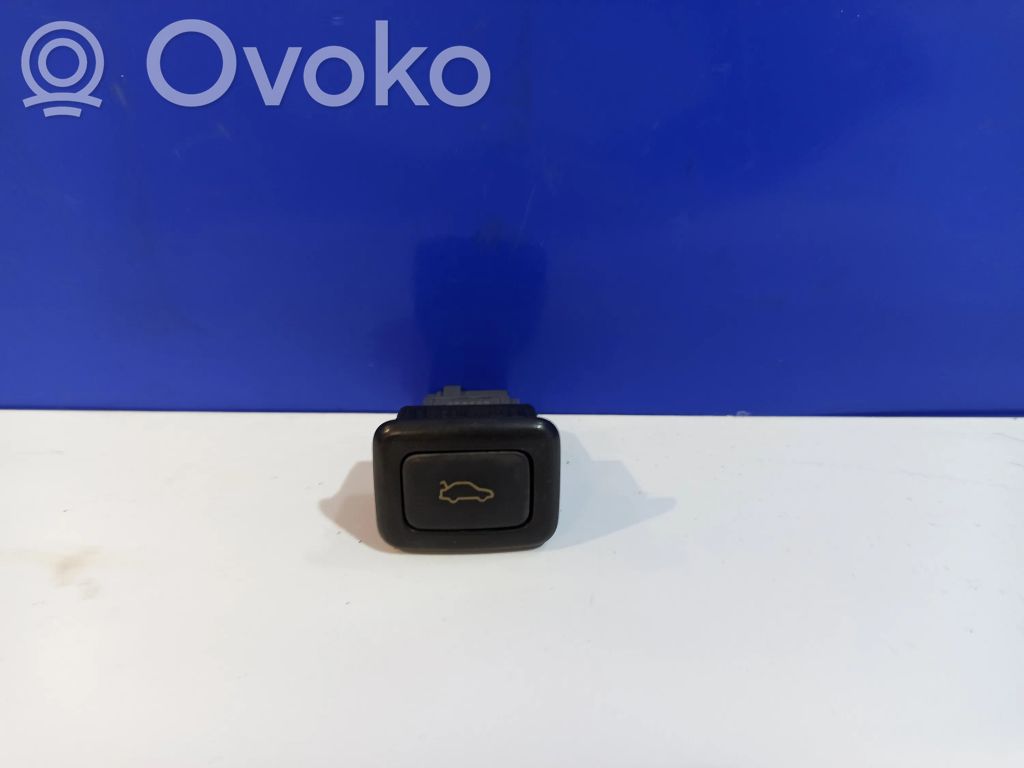 Saab 9-3 Ver1 Tailgate/boot open switch button 