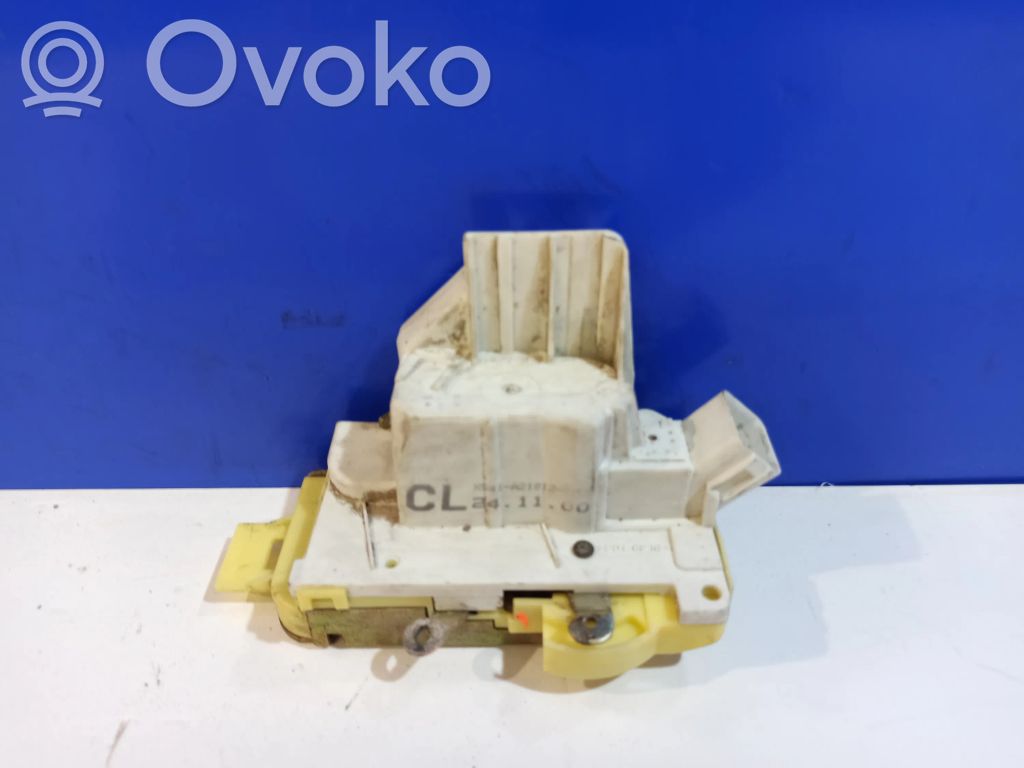 Priekšpusē slēdzene   XS41A21812CA