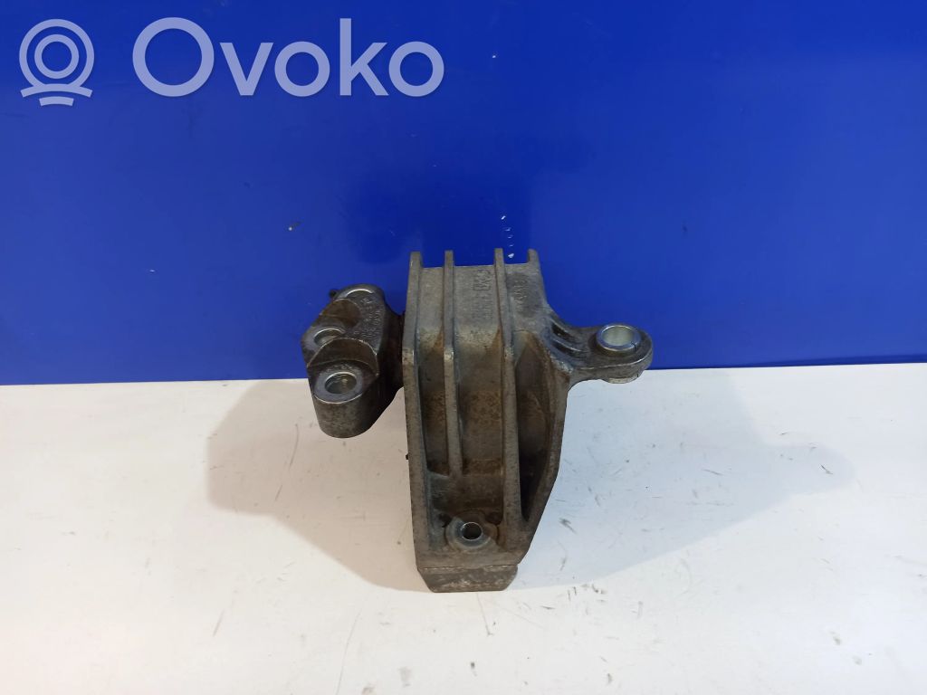 Saab 9-3 Ver1 Engine mount bracket 