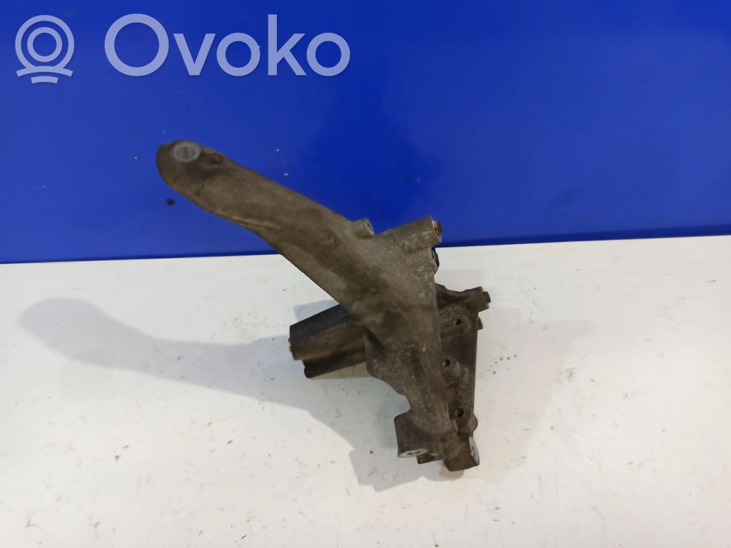 Volvo XC90 Generator/alternator belt tensioner 