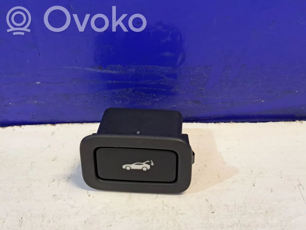 Jaguar F-Type Tailgate/boot open switch button 