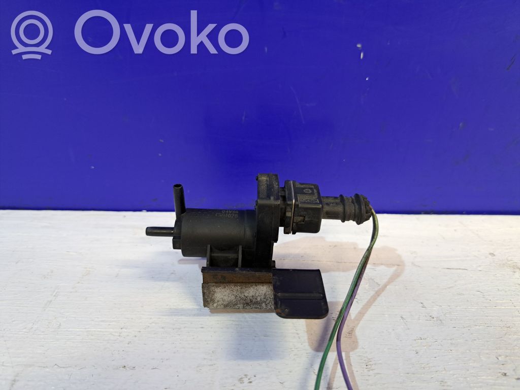Engine mount vacuum valve   4394078