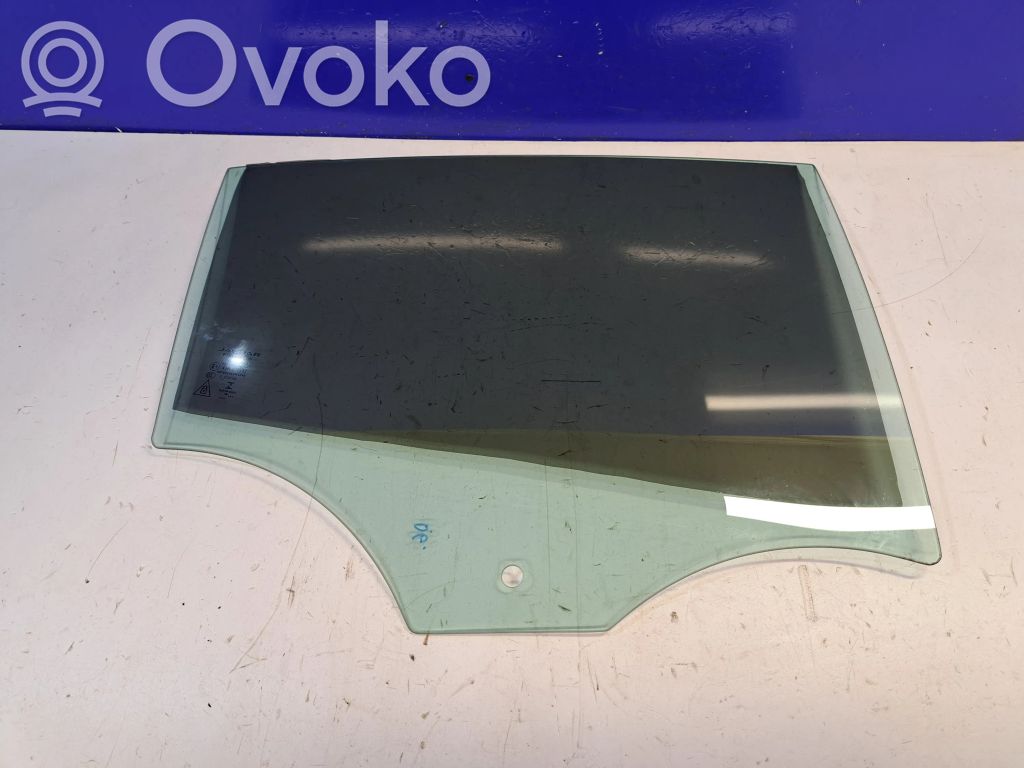 Rear windscreen/windshield window   E143R011582