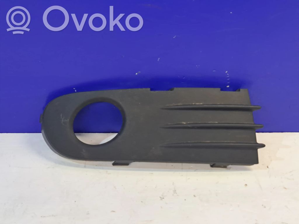 Etusumuvalon ritilä   30657008