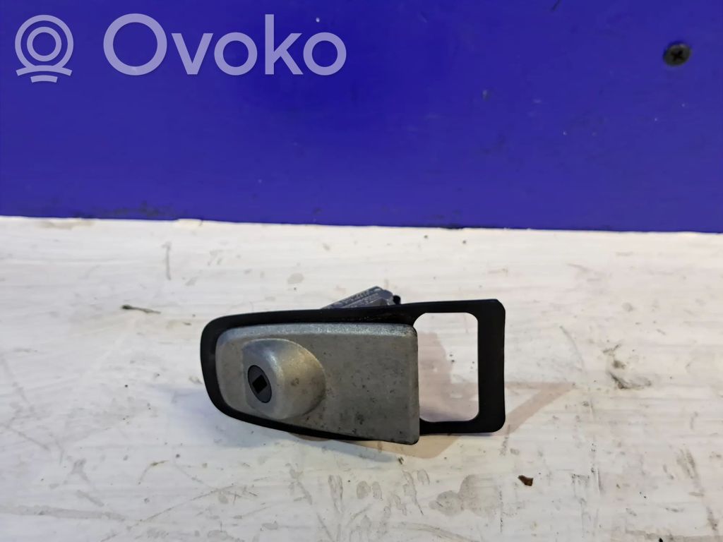 Volvo XC60 Wkładka zamka drzwi przednich 