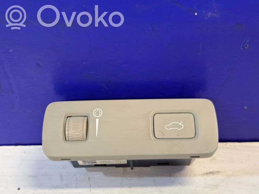Tailgate/boot open switch button   31394548,P31394548