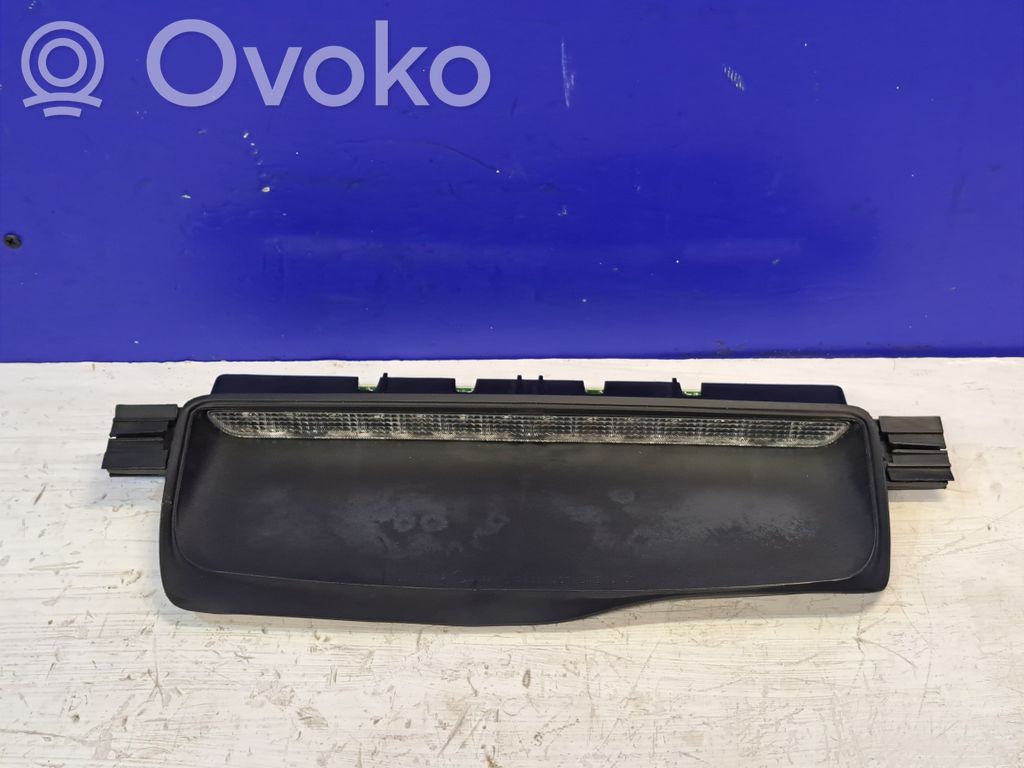 Saab 9-3 Ver1 Third/center stoplight 