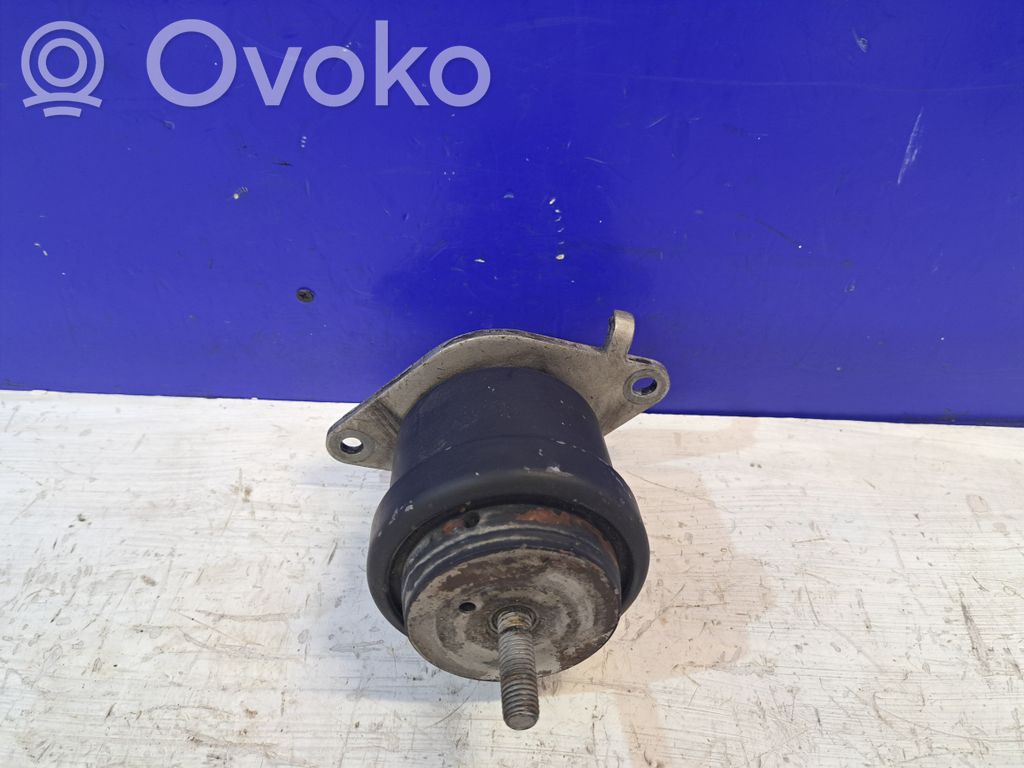 Saab 95 - 96 Engine mount bracket 