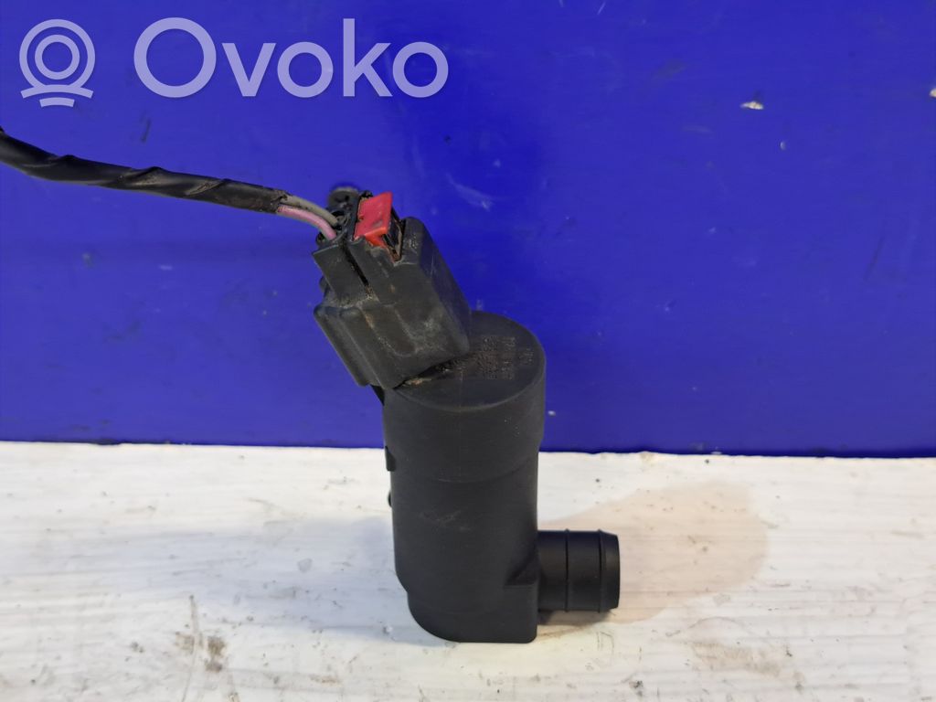 Windscreen/windshield washer pump   31349235