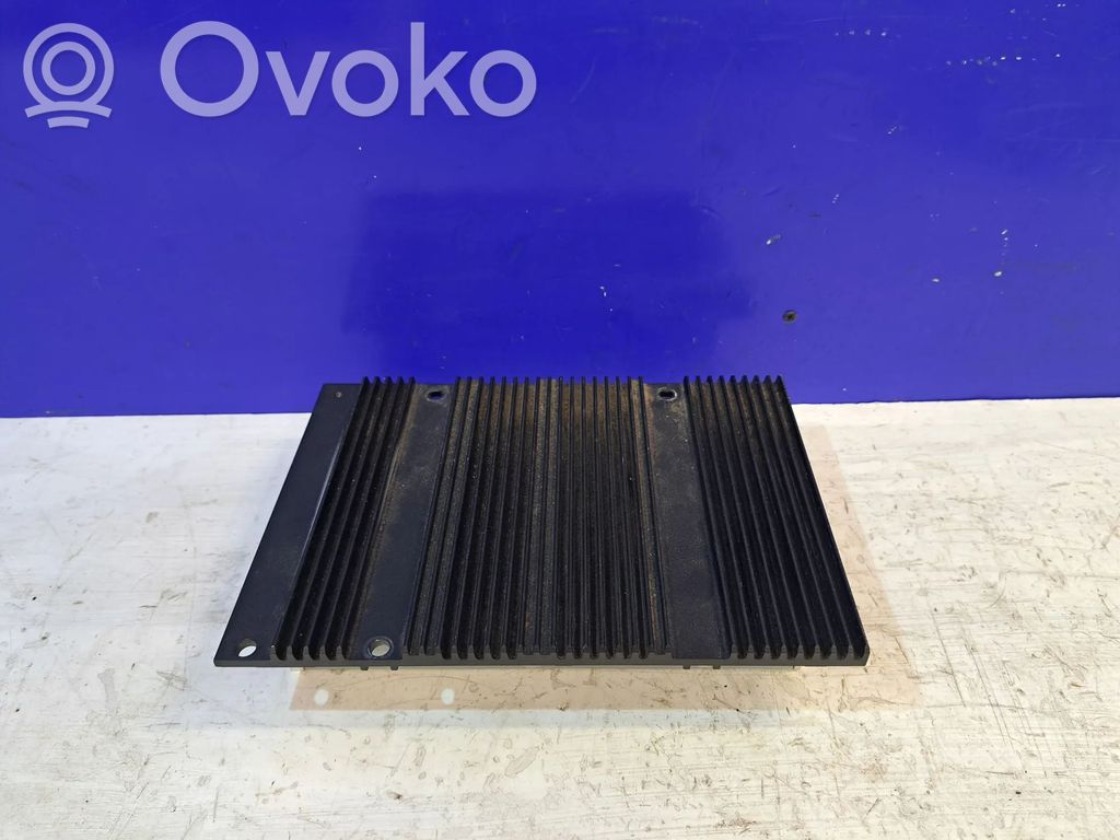 Volvo XC90 Sound amplifier 