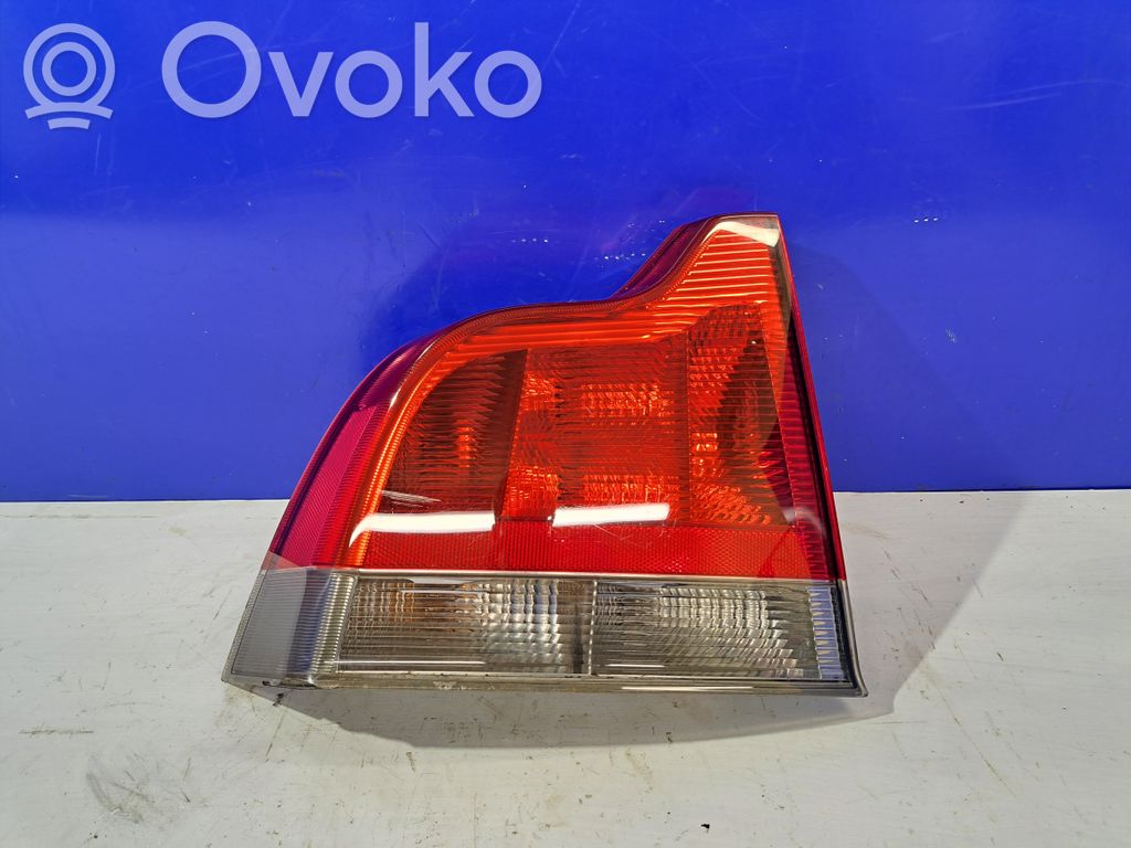Volvo S60 Aizmugurējais lukturis virsbūvē 