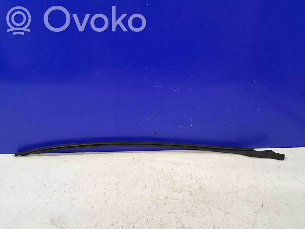 Jaguar XE Listwa szyby czołowej / przedniej 