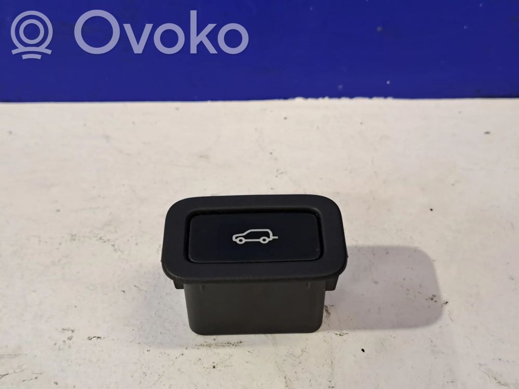 Volvo V70 Tailgate/boot open switch button 