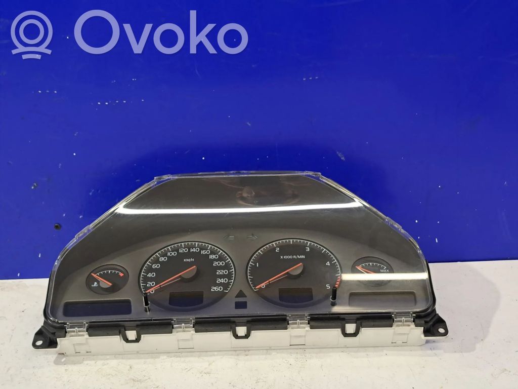 Volvo V70 Spidometrs (instrumentu panelī) 