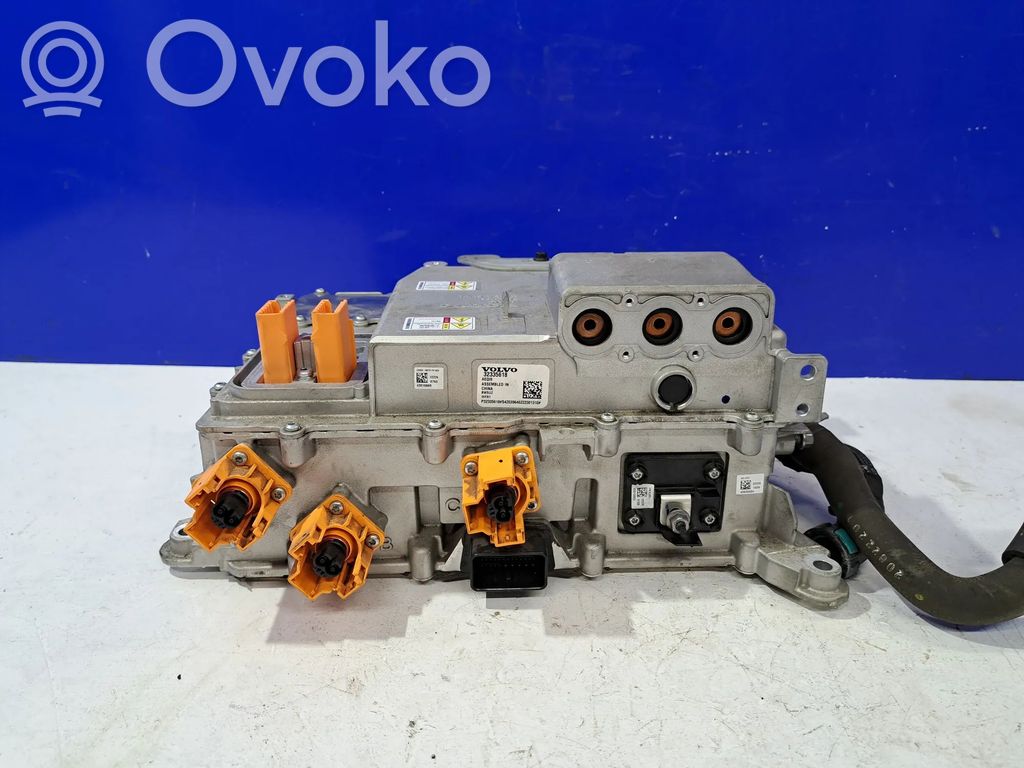 Polestar 2 Inversor/convertidor de voltaje 