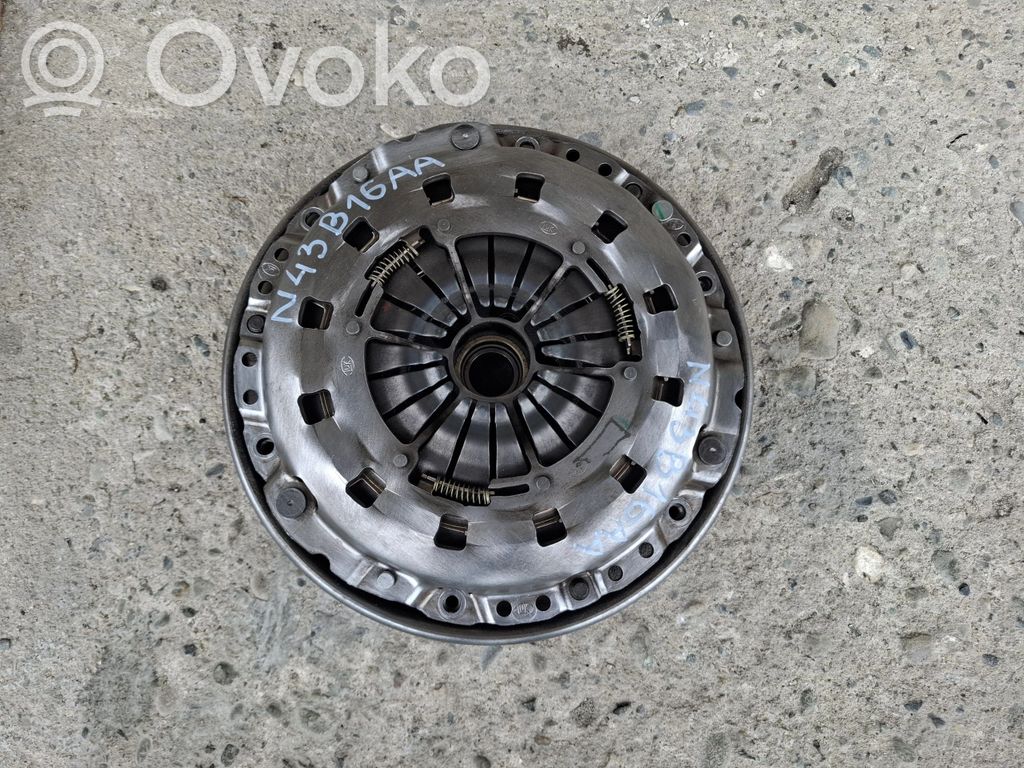 Dual mass flywheel