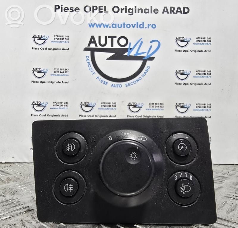 Opel Zafira B Interruptor de luz 