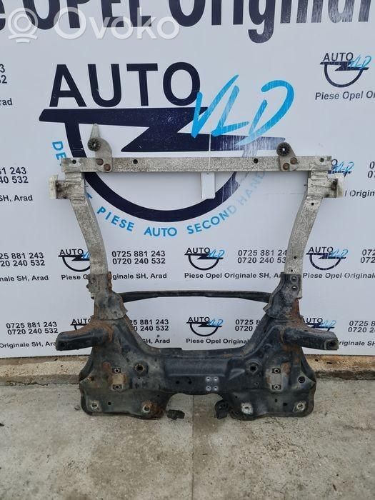 Engine mounting bracket