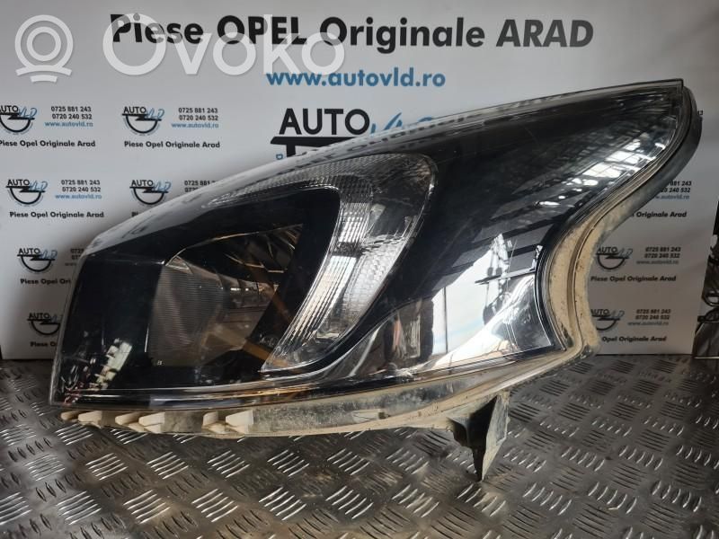 Opel Vivaro Scheinwerfer 