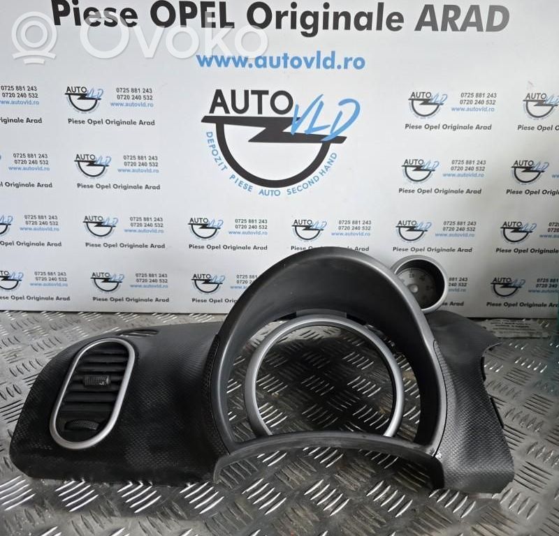 Opel Agila B Panelis 