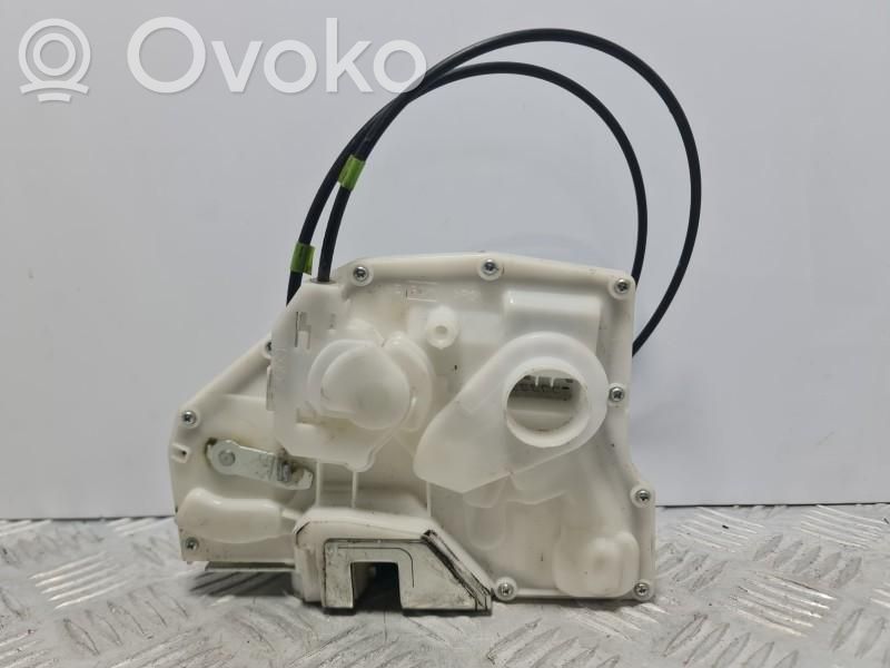 Opel Agila B Priekšpusē slēdzene 