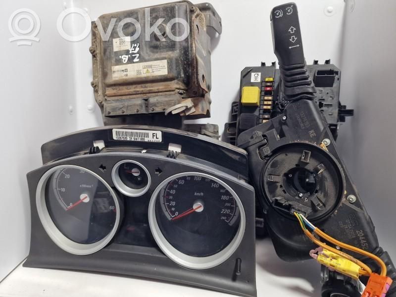 Opel Zafira B Engine ECU kit and lock set 