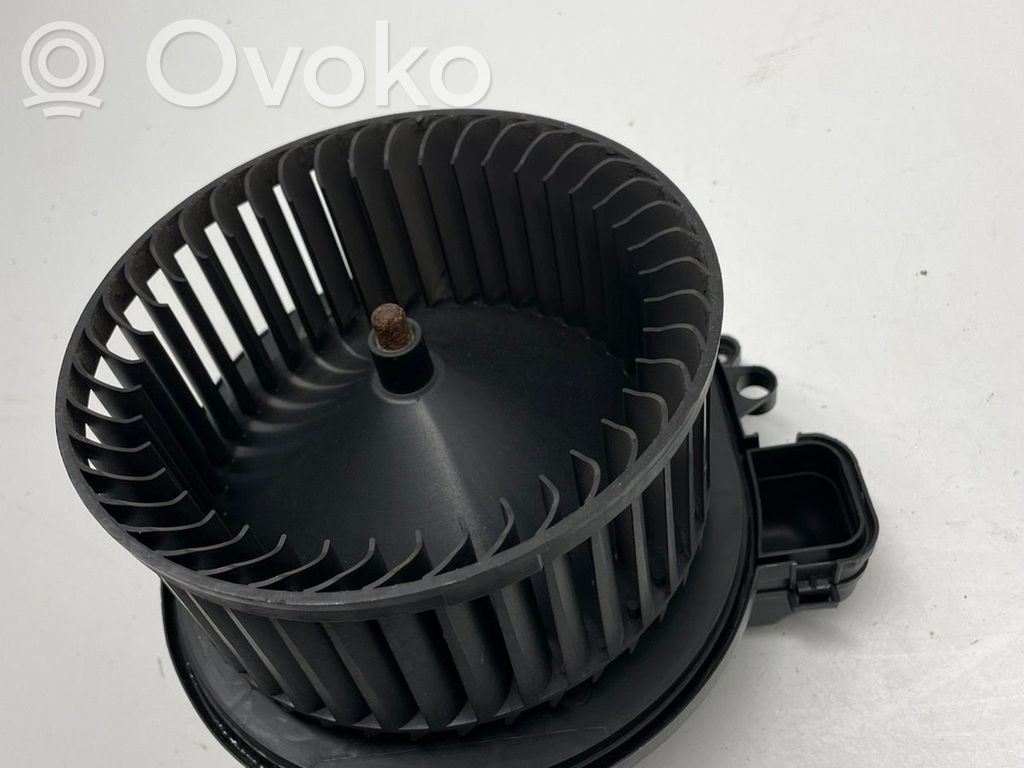 BMW 1 F20 F21 Pečiuko ventiliatorius/ putikas 