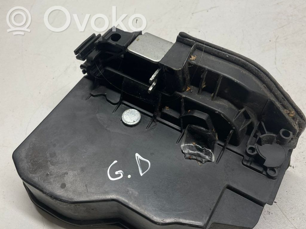 BMW 1 F20 F21 Aizmugurē slēdzene 