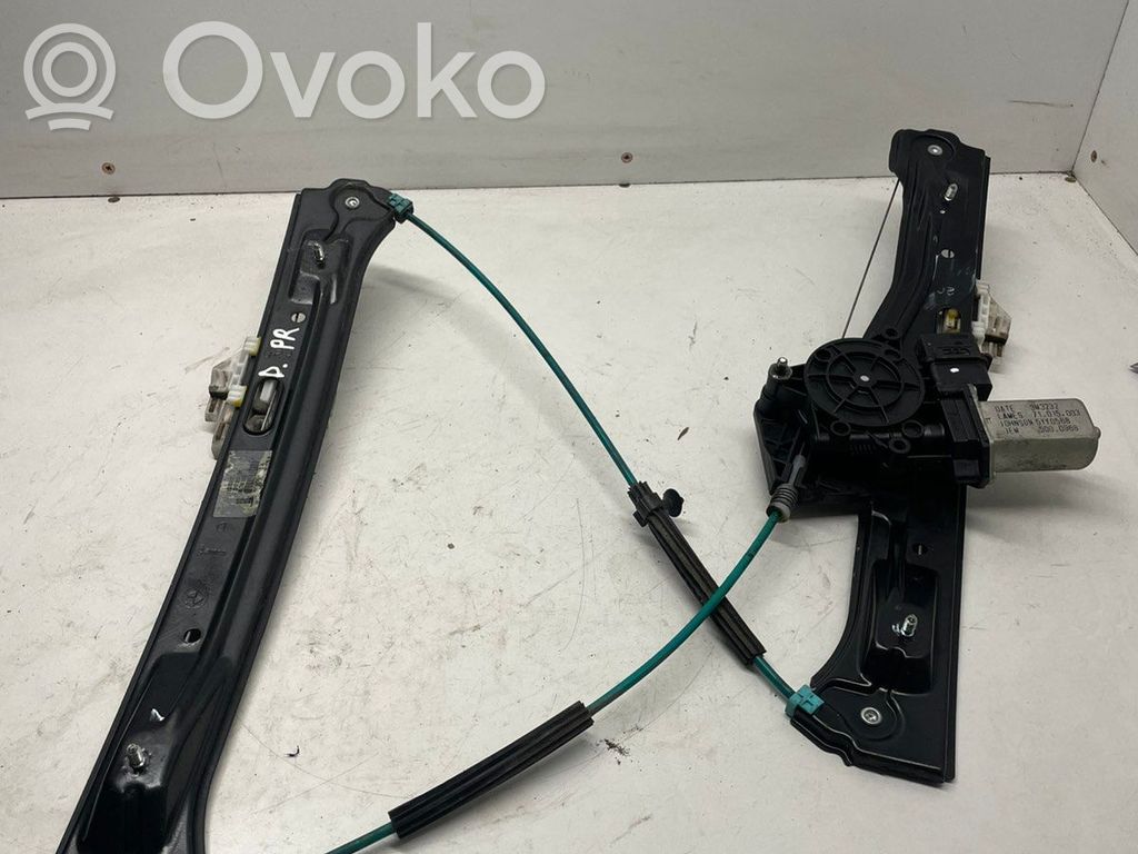 BMW 1 F20 F21 Front door window regulator with motor 