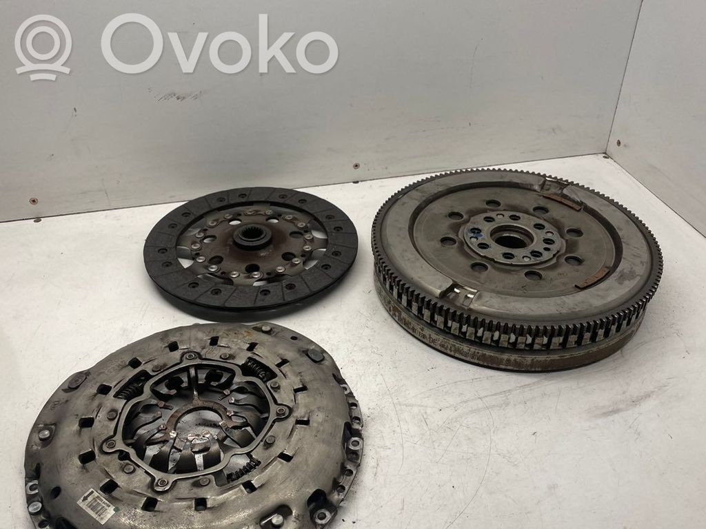 Nissan X-Trail T32 Kit d'embrayage 
