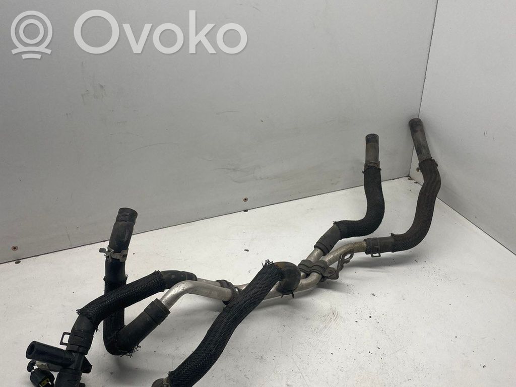 Toyota Auris E180 Caurulīte (-es) / šļūtene (-es) 