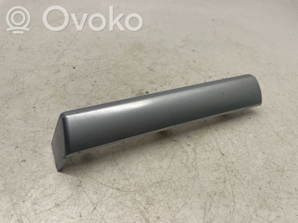Panel trim   6956691