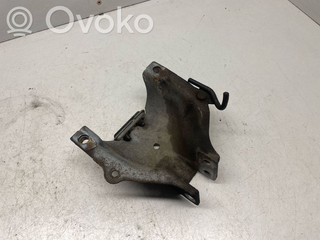 Audi A5 8T 8F Engine mounting bracket 
