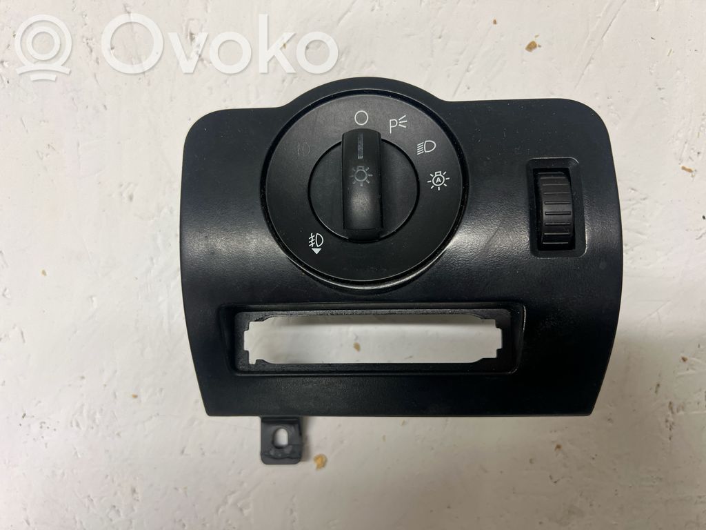 Light switch   13D061,0908061AB,AR3T13D061CA,AR3T13D061CA3JA6,CA3JA6