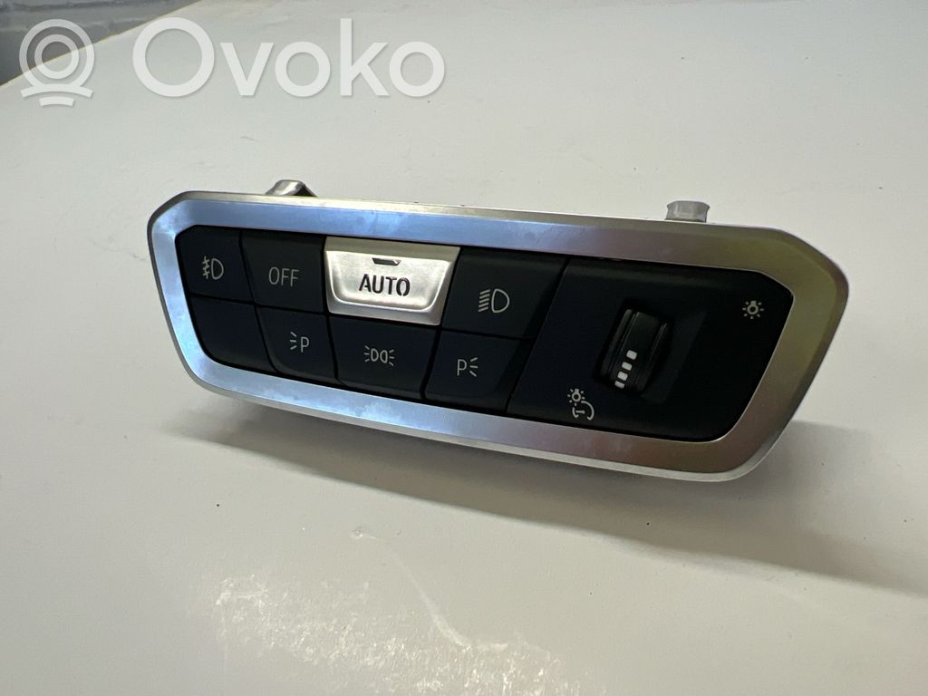 BMW X5 G05 Przełącznik świateł 