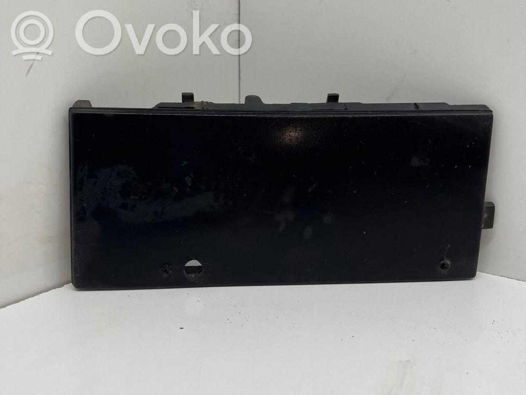 BMW 5 E34 Vilkšanas cilpas vāciņš 