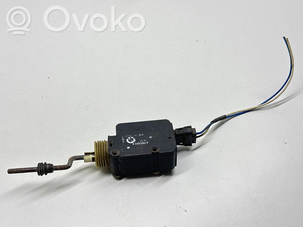 BMW 5 E34 Fuel tank cap lock motor 
