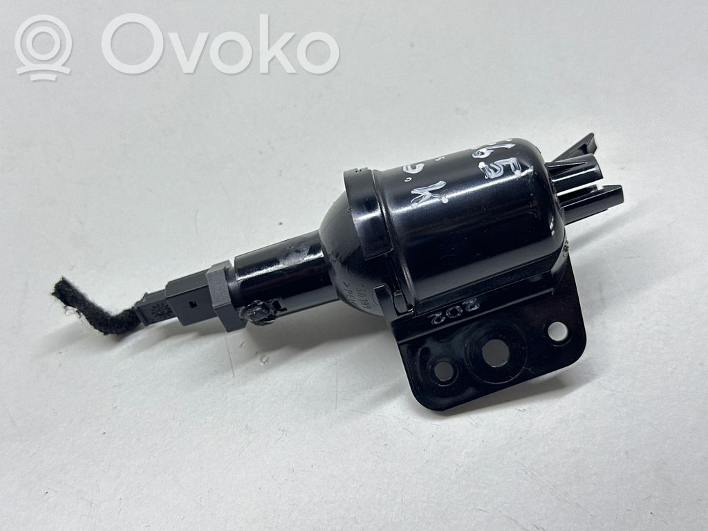 Rear door interior light   8379697