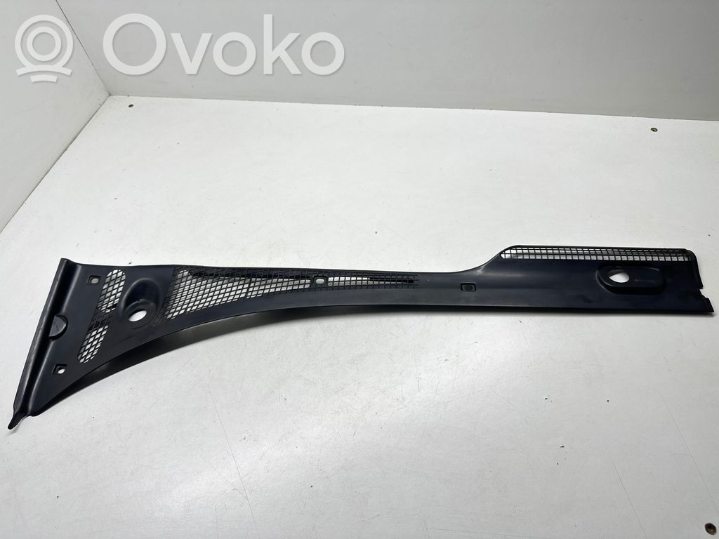 BMW 5 E34 Wiper trim 