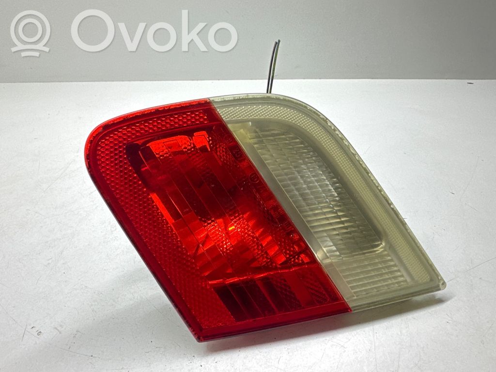 BMW 3 E46 Tailgate rear/tail lights 