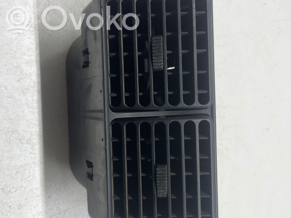 BMW 5 E28 Griglia di ventilazione centrale cruscotto 