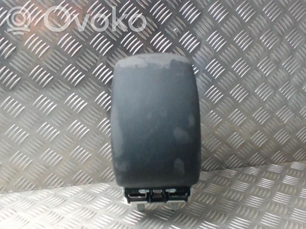Citroen C4 II Reposabrazos 