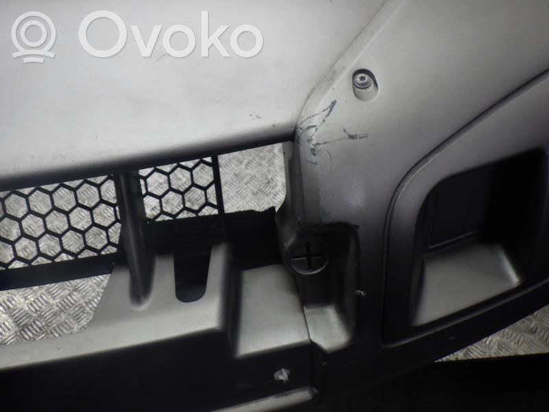 Renault Scenic I Parachoques delantero 