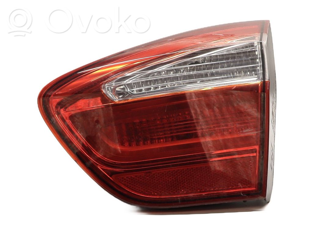 KIA Rio Takaluukun takavalot 