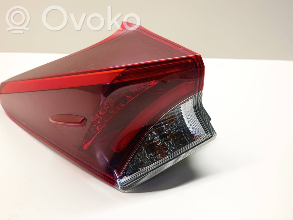 Toyota Auris E180 Galinis žibintas kėbule 